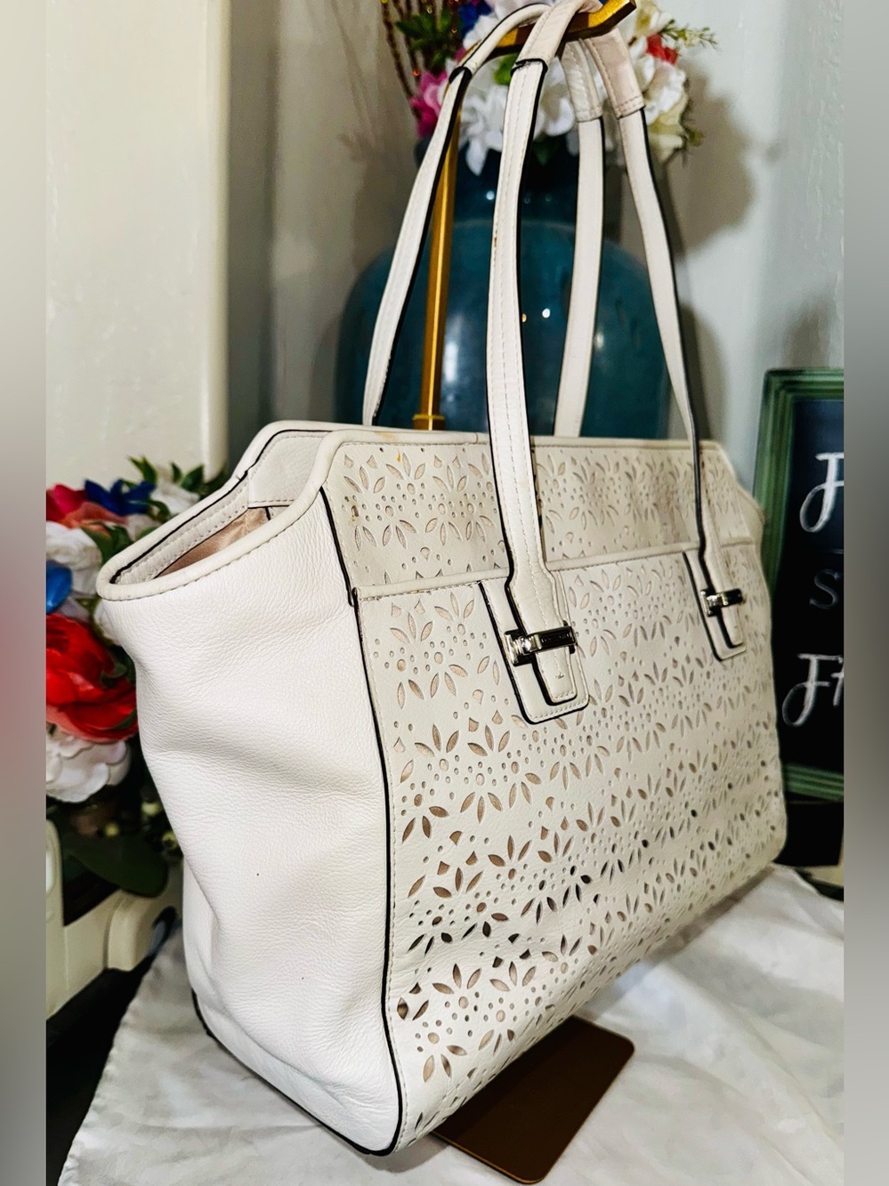COACH Taylor Eyelet Chalk Leather Tote Satchel 2014 - #27391 - GUC - Picture 4 of 16